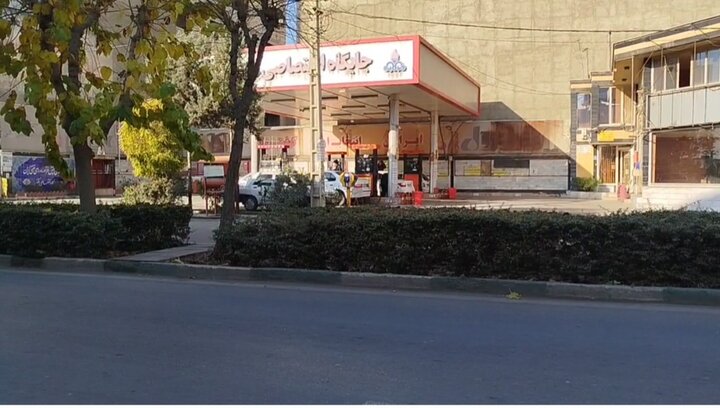 سوخت رسانی عادی در جایگاه‌های پمپ بنزین کرج