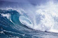 امواج ۶ متری در دریای خزر