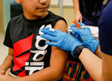 احتمال بازنگری دولت آمریکا در برنامه واکسیناسیون کودکان