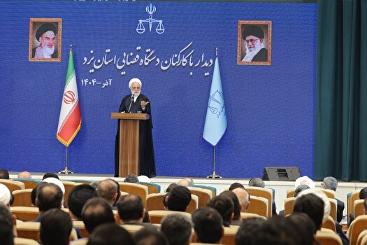 قضات و کارکنان قضایی در پیشبرد امورات مردم تسریع داشته باشند