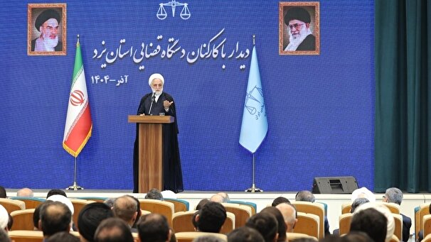 قضات و کارکنان در پیشبرد امورات مردم تسریع داشته باشند