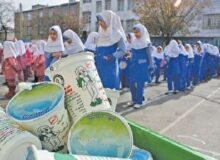 توزیع شیر برای شیر بچه‌های ایرانی 