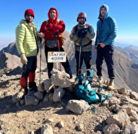 صعود کوهنوردان چهارمحال و بختیاری به قلل کوه دنا