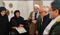 دیدار مشاور فرمانده سپاه شهدای استان با خانواده دو شهید قاسم زاده 