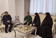 مخبر : خانواده‌های شهدا سرمایه‌های اجتماعی نظام هستند