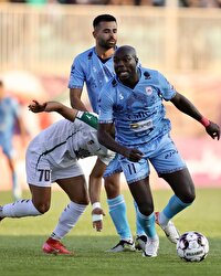 تساوی ذوب آهن مقابل چادر ملوی اردکان